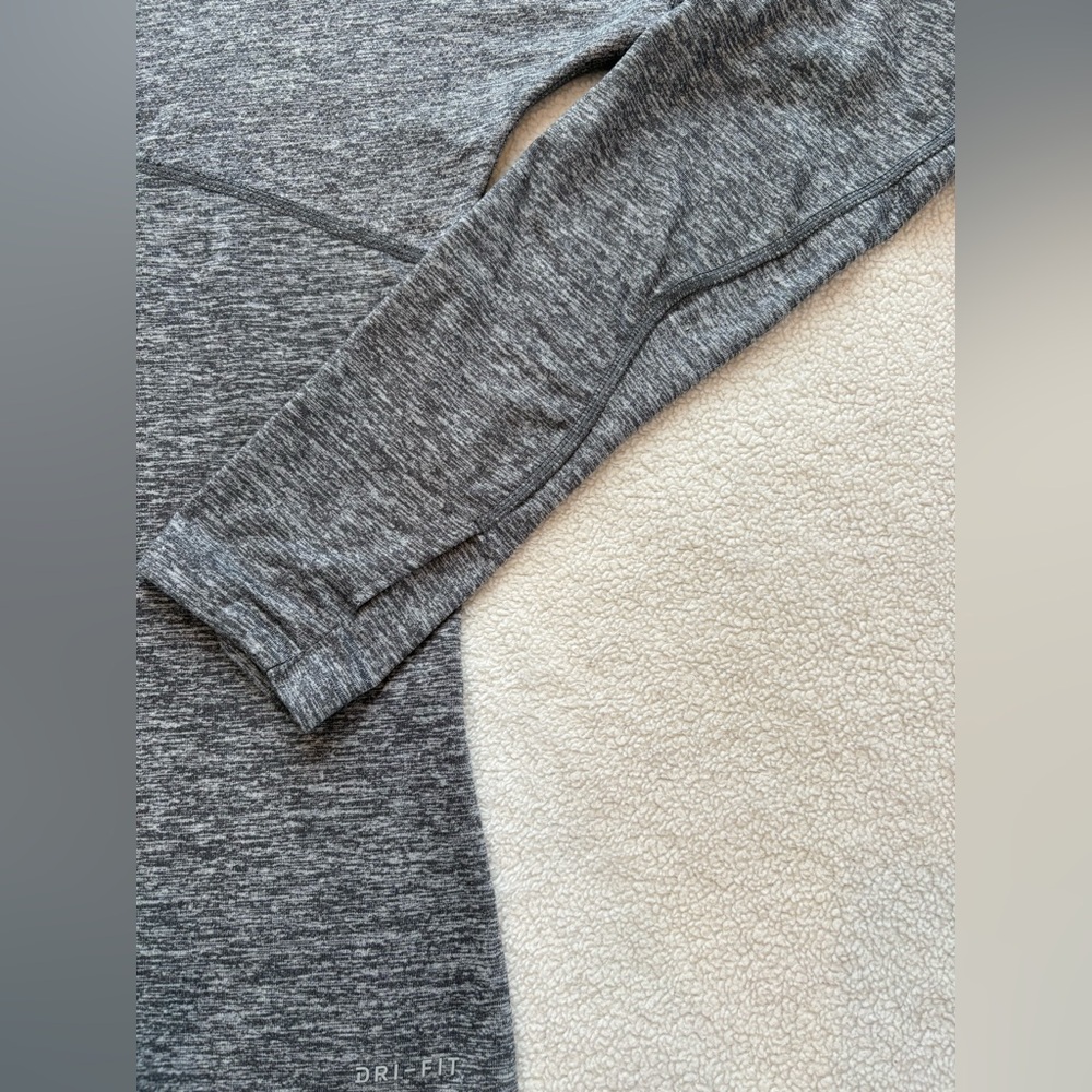 Nike 1/2 Zip Running Top - Size Small. - Picture 13 of 14